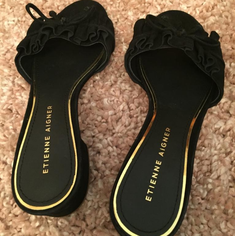 Etienne aigner  ruffle flats
